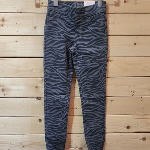 Justice  Zebra Print Girls Leggings Size 6 NEW